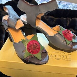 Spring Step Women's Heels in Gray with Red Floral Detail